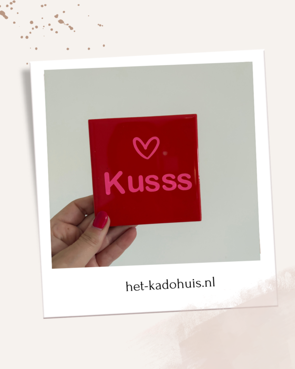 Tegel 'Kusss'